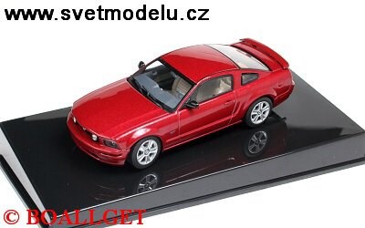 FORD MUSTANG GT 2005 (2004 AUTO SHOW VERSION) RED