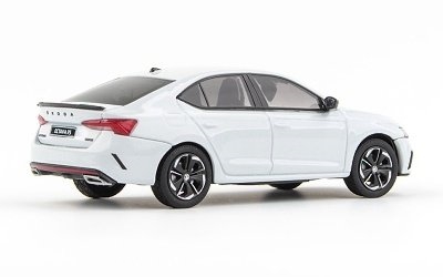 ŠKODA OCTAVIA IV RS COMBI 2020 BÍLÁ MOON - Photo 1