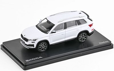 ŠKODA KODIAQ FACELIFT 2021 BÍLÁ MOON METALÍZA - Photo 3