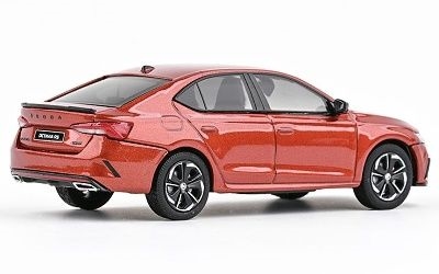 ŠKODA OCTAVIA IV RS 2020 ČERVENÁ CINNAMON METALÍZA - Photo 1