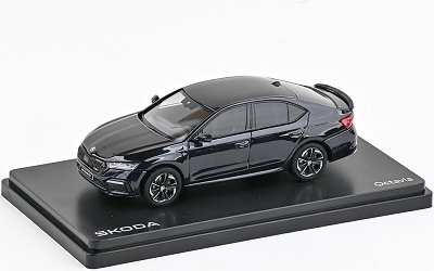 ŠKODA OCTAVIA IV RS 2020 MODRÁ PLUM METALÍZA - Photo 2
