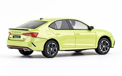 ŠKODA OCTAVIA IV RS 2020 ZELENÁ PISTACHIO METALÍZA - Photo 1