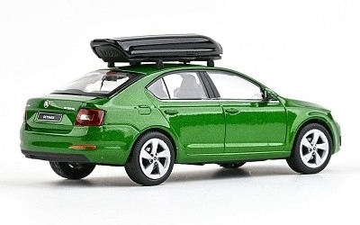 ŠKODA OCTAVIA III ZELENÁ RALLY METALÍZA w/ STŘEŠNÍ BOX - Photo 1