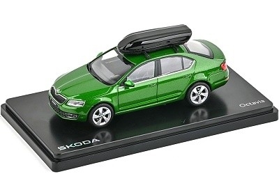 ŠKODA OCTAVIA III ZELENÁ RALLY METALÍZA w/ STŘEŠNÍ BOX - Photo 2