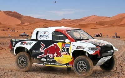 Toyota GR DKR Hilux Evo T1+ #200 N.Al-Attiyah/M.Baumel Rally Dakar 2023 - Photo 1