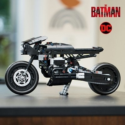 LEGO TECHNIC 42155 THE BATMAN BATCYKLE - Photo 3