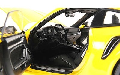 PORSCHE 911 (992) TURBO S COUPE SPORT DESIGN 2021 YELLOW L.E. 504 pcs. - Photo 3