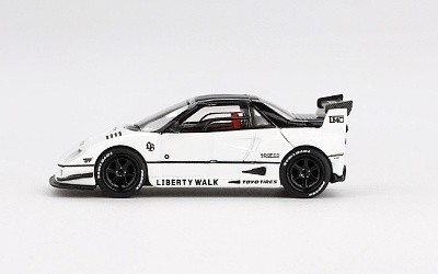 Mazda AZ-1 Liberty Walk LB40 White 2024 Tokyo Auto Salon - Photo 2 Mazda AZ-1 Liberty Walk LB40 White 2024 Tokyo Auto Salon - Photo 2