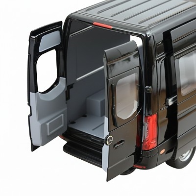 Mercedes-Benz Sprinter 2018 black - Photo 3