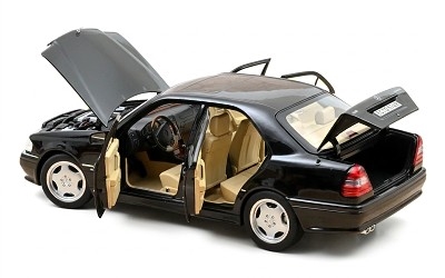 Mercedes-Benz C36 AMG 1993 Noir Obsidian metallic - Photo 1