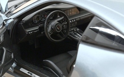 Porsche 911 Carrera 2025 964 polar silver metallic - Photo 2