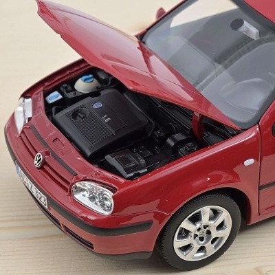 Volkswagen Golf 2002 Red - Photo 2