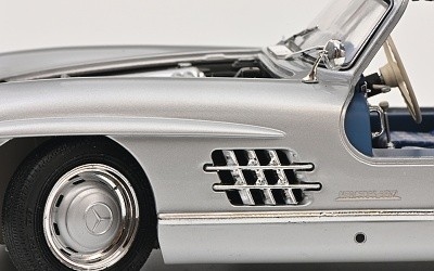 MERCEDES-BENZ 300 SL GULLWING SILVER - Photo 2