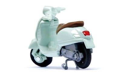 SIKU 1296 VESPA 125 GTS - Photo 4