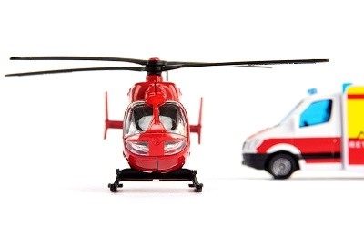 SIKU 1748 MERCEDES-BENZ SANITKA w/ VRTULNK EUROCOPTER EC 145 RESCUE - Photo 5