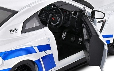 NISSAN GT-R R35 LIBERTY WALK BODY KIT 2,0 WHITE & BLUE STRIPES 2024 - Photo 5