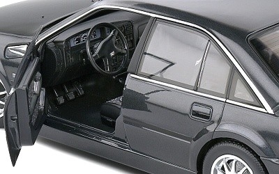 OPEL OMEGA 500 1990 METALLIC BLACK NOVASCHWARZ  - Photo 5