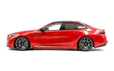 BMW M5 2025 FIRE RED - Photo 2