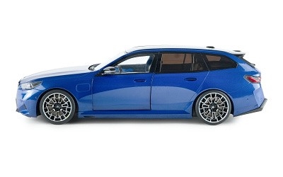 BMW M5 TOURING 2024 M Marina Bay Blue Metallic  - Photo 2