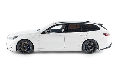 BMW M5 TOURING 2025 Alpina White Solid - Photo 2