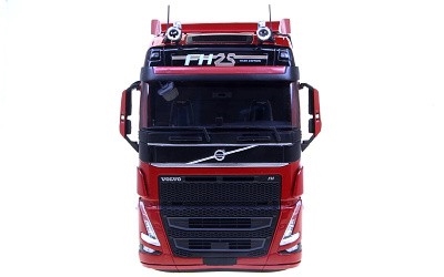TAHA VOLVO FH GLOBETROTTER XL 25 YEARS EDITION RED - Photo 3