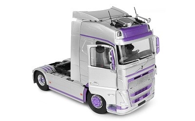 TAHAČ VOLVO TRUCKS FH16 GLOBETROTTER XL SILVER & PURPLE 2023 - Photo 6