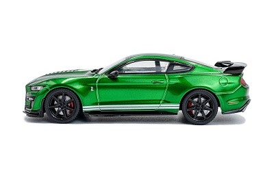 Shelby Mustang GT500 2020 Eruption Green Metallic w/White Stripes - Photo 2