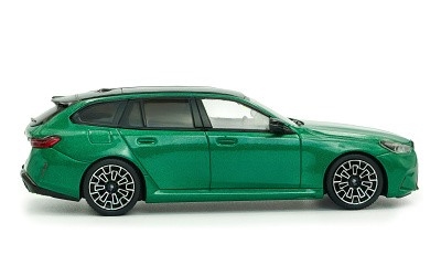 BMW M5 Touring 2024 Isle Of Man Green - Photo 3 BMW M5 Touring 2024 Isle Of Man Green - Photo 3