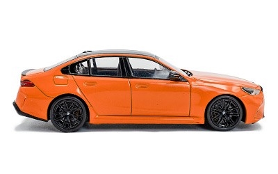 BMW M5 Sedan 2024 Fire Orange III - Photo 3