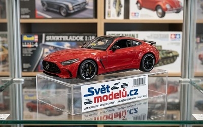 Mercedes AMG GT červená - Photo 1