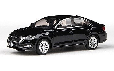 ŠKODA OCTAVIA IV 2020 ČERNÝ CRYSTAL METALÍZA Ověřovací série se zaváděcí cenou
