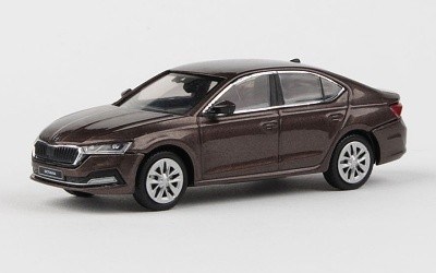 ŠKODA OCTAVIA IV 2020 HNĚDÁ MAPLE METALÍZA Ověřovací série se zaváděcí cenou