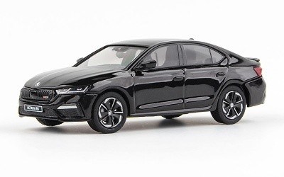 ŠKODA OCTAVIA IV RS 2020 CRYSTAL BLACK