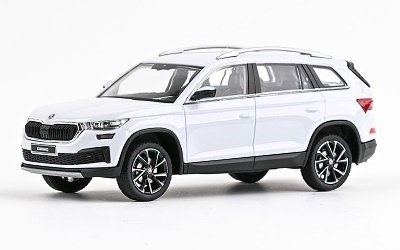 KODA KODIAQ FACELIFT 2021 BL MOON METALZA