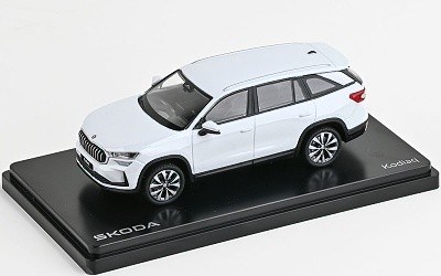 ŠKODA KODIAQ II 2023 bílá Moon metalíza