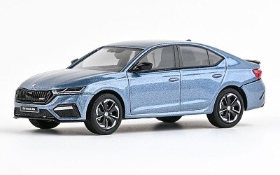 ŠKODA OCTAVIA IV RS 2020 ŠEDÁ SATIN METALÍZA