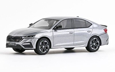ŠKODA OCTAVIA IV RS 2020 ŠEDÁ QUICKSILVER METALÍZA