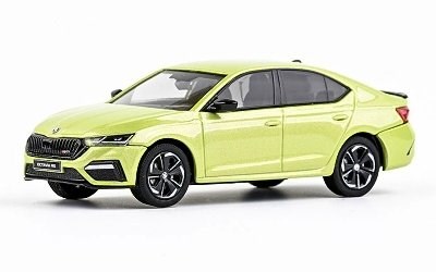 ŠKODA OCTAVIA IV RS 2020 ZELENÁ PISTACHIO METALÍZA