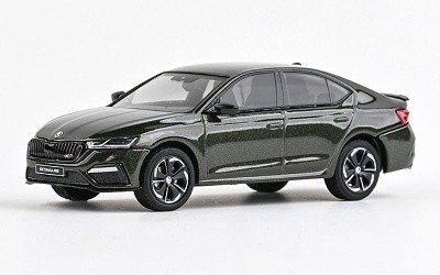 ŠKODA OCTAVIA IV RS 2020 ZELENÁ KHAKI METALÍZA