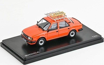 Škoda 120L 1984 oranžová brilantní w/zahrádka a sáňky