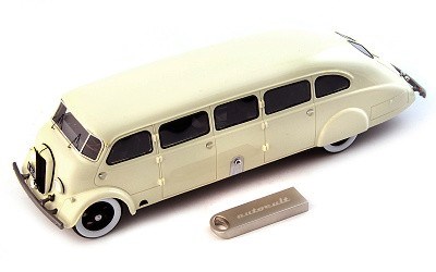 BOOK OF YEAHR AUTOCULT 2023 S MODELEM AUTOKAR BAŤA SODOMKA 1937