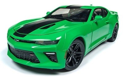 CHEVROLET CAMARO SS 2017 GREEN WITH BLACK STRIPES