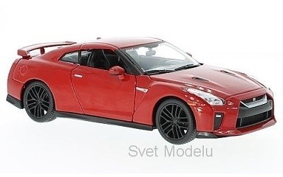 NISSAN GT-R 2017 RED