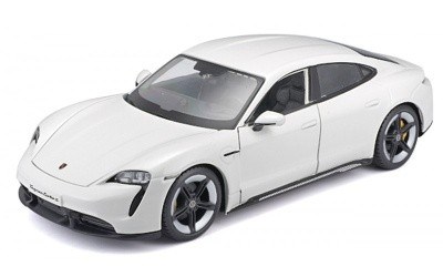 PORSCHE TAYCAN TURBO S WHITE