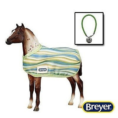 BREYER HŘÍBĚ ROCKY S DEKOU A NÁRAMKEM