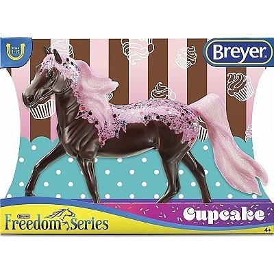 BREYER KONĚ CUPCAKE