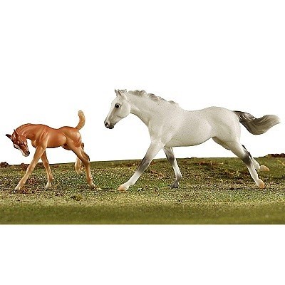 BREYER KON RACING THE WING THOROUGHBRED AND FOAL