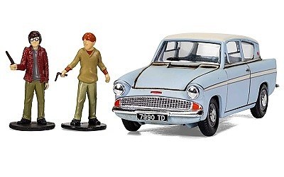 HARRY POTTER FLYING FORD ANGLIA WITH FIGURES