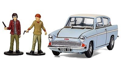 HARRY POTTER FLYING FORD ANGLIA WITH FIGURES