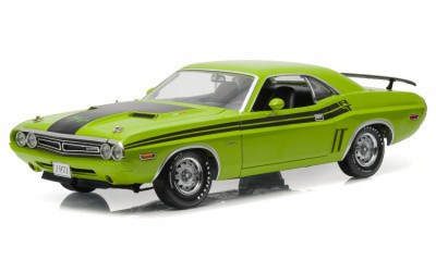 DODGE CHALLENGER HEMI R / T 1971 GREEN